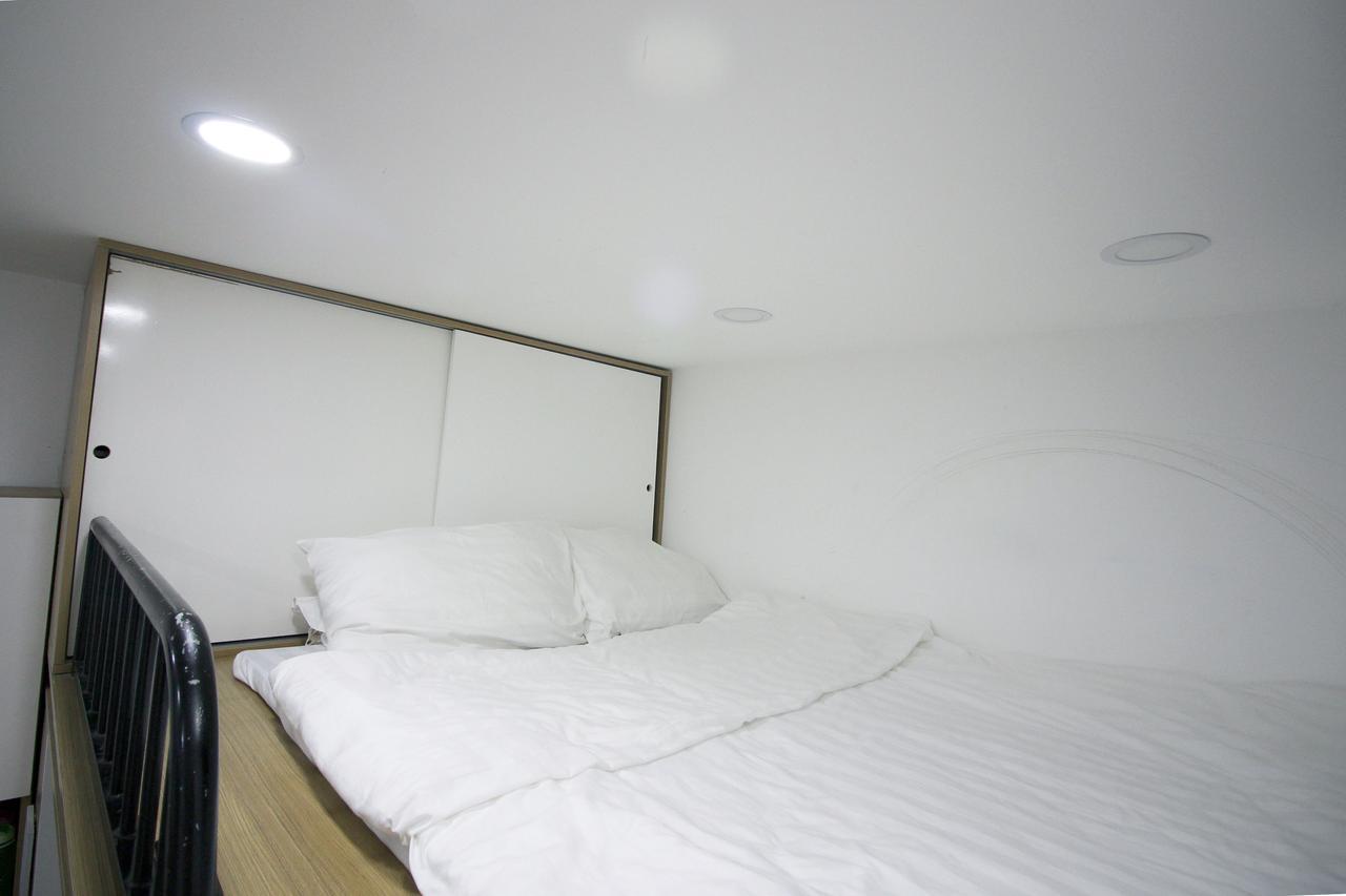 דירות הו צ'י מין סיטי Saigon Corner House מראה חיצוני תמונה
